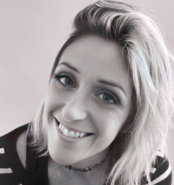 Portrait de l’auteure Carole MV